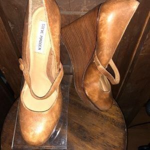 Steve Madden “Mytai” Mary Jane Wedges